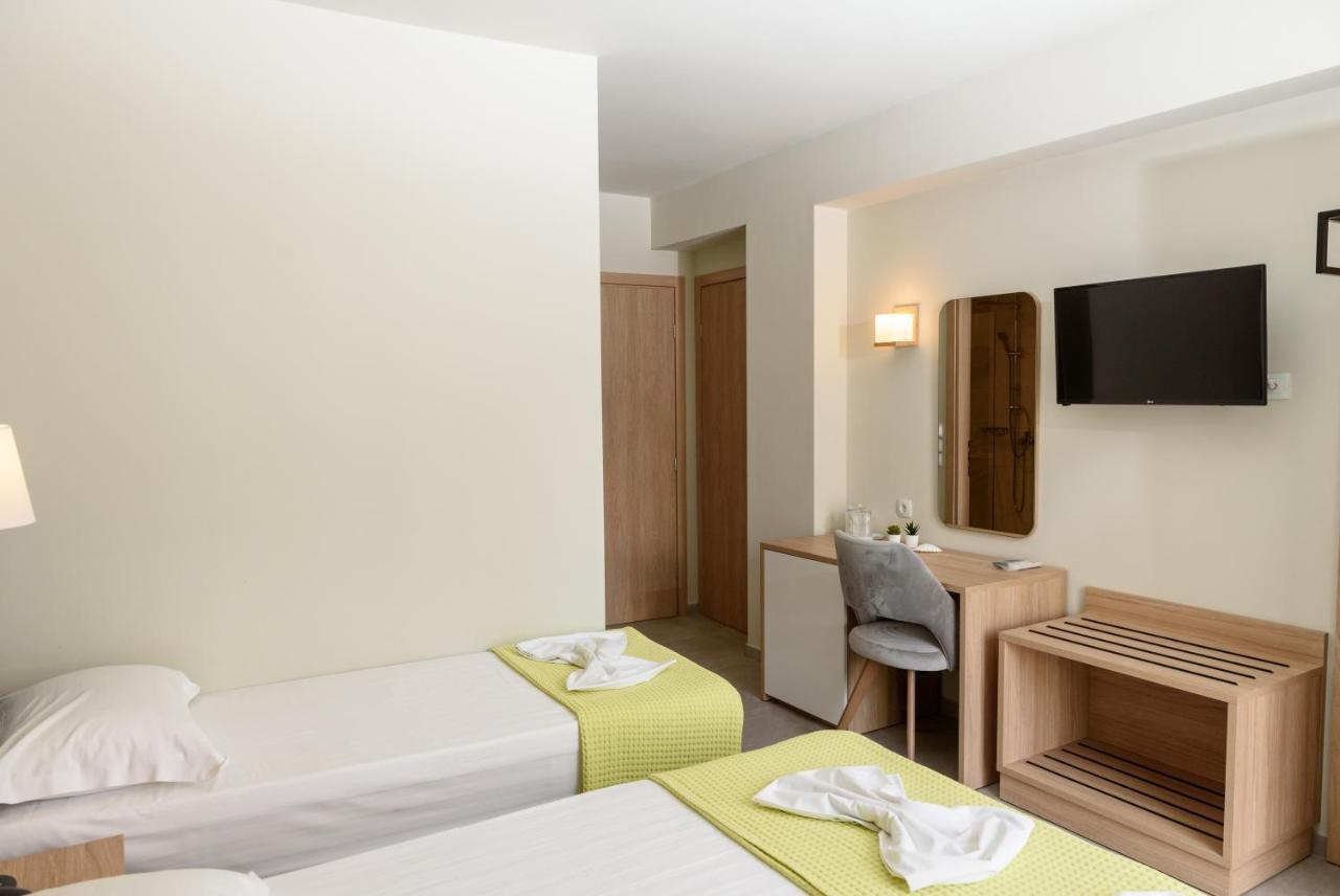 Regina Mare Hotel Kateríni Eksteriør billede
