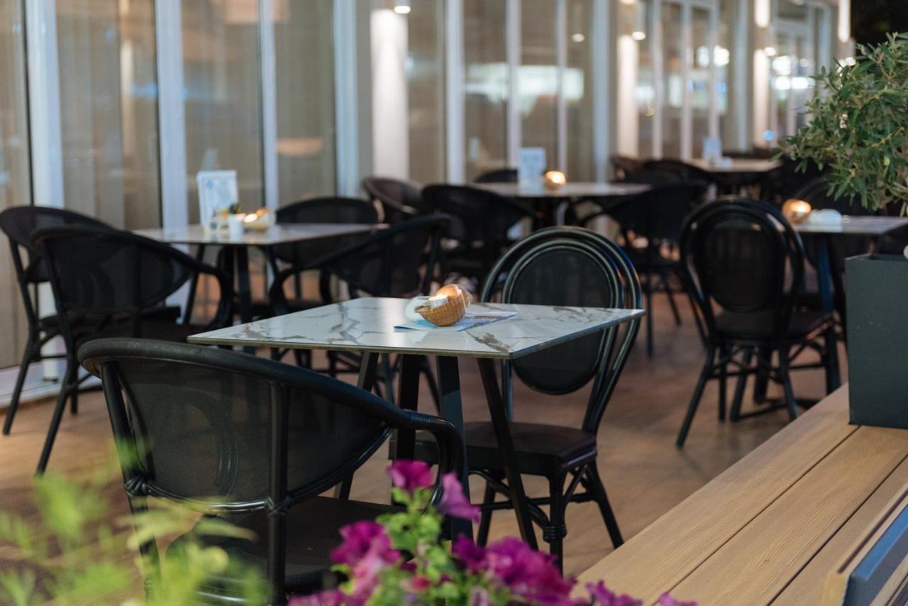 Regina Mare Hotel Kateríni Eksteriør billede