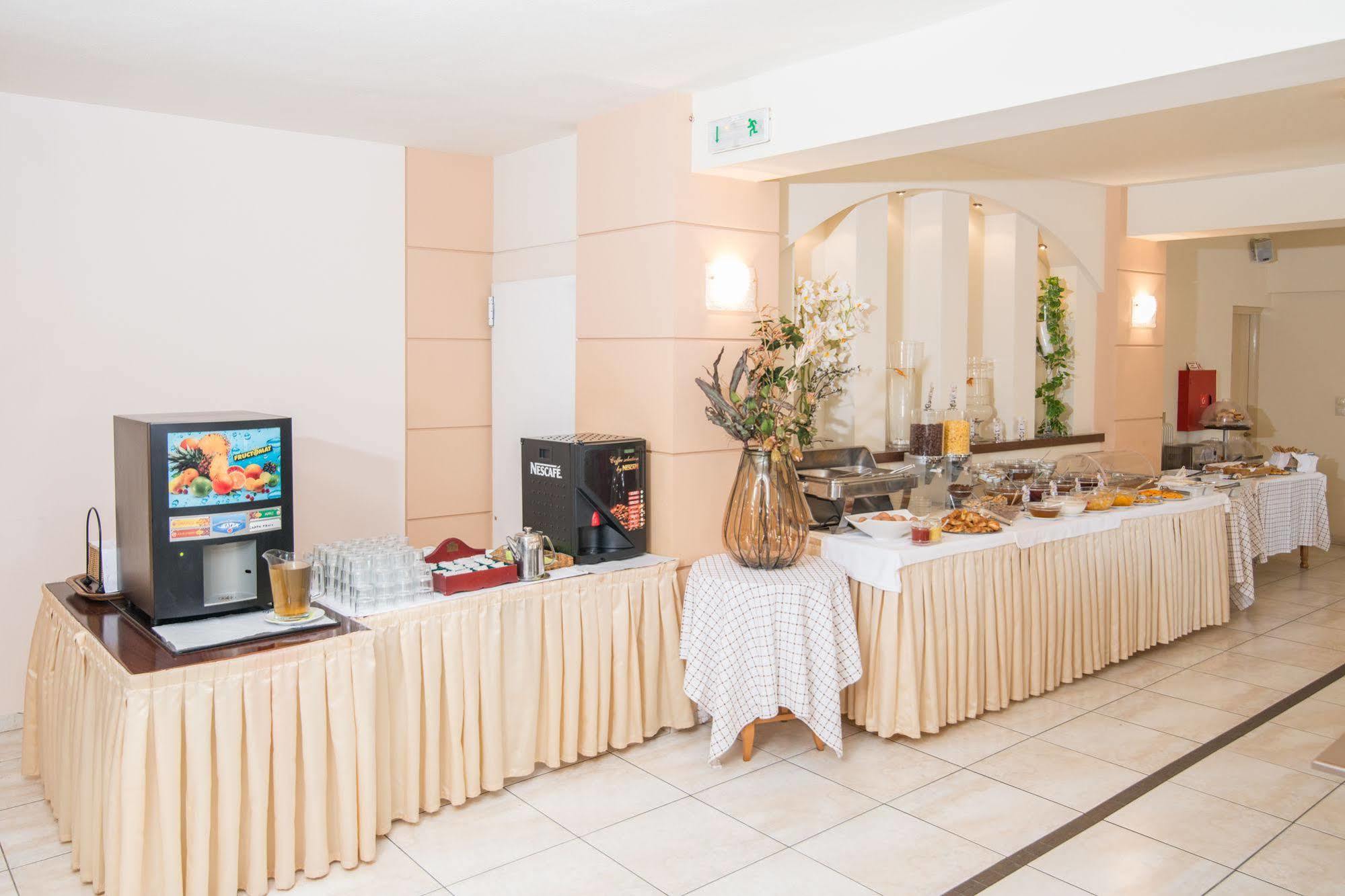 Regina Mare Hotel Kateríni Eksteriør billede